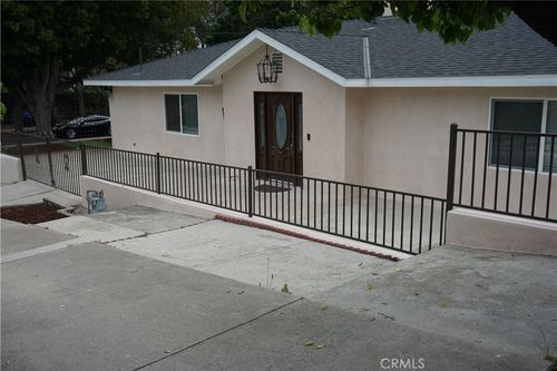 535 Wentworth Ave, Santa Barbara, CA, 93101-4434 | Card Image
