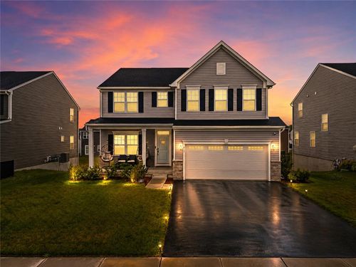 817 Hendon Ln, CATASAUQUA, PA, 18032-8016 | Card Image