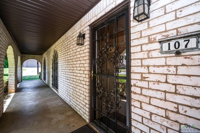 107 Tulip St, House other with 3 bedrooms, 3 bathrooms and null parking in White Oak TX | Image 7