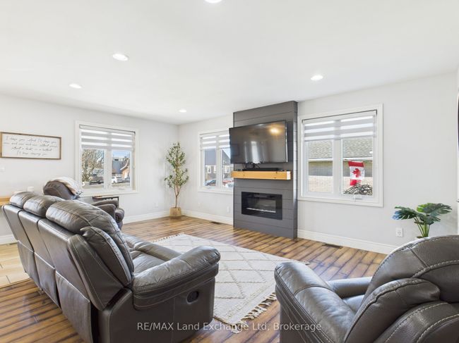 91 Park St, House other with 3 bedrooms, 3 bathrooms and 2 parking in Goderich ON | Image 7