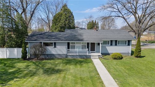 888 Orchard Ave, Barberton, OH, 44203-1433 | Card Image