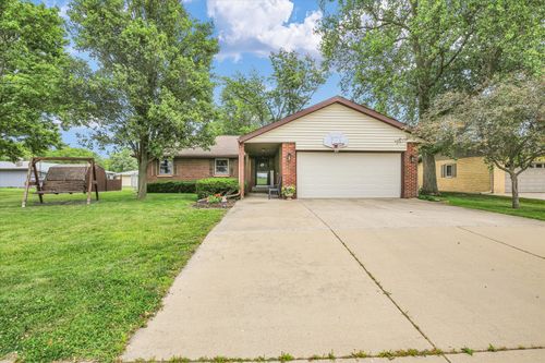 210 N Prospect, Savoy, IL, 61874-9742 | Card Image