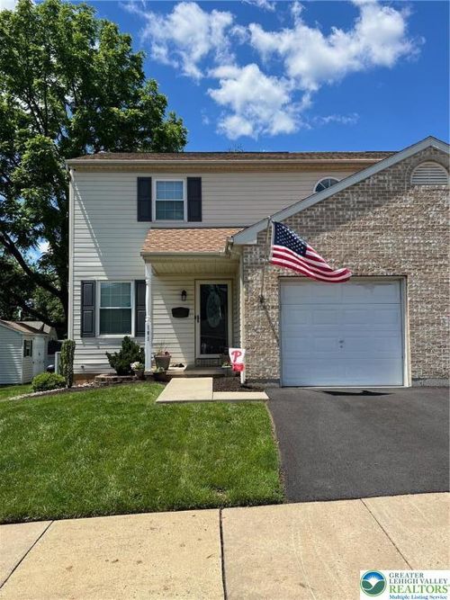 101 E George St, Emmaus, PA, 18049-2900 | Card Image