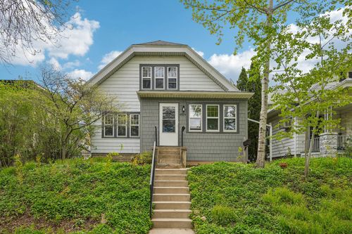 4524 N Larkin St, Shorewood, WI, 53211-1542 | Card Image