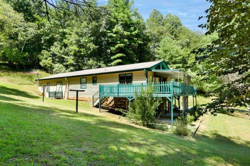 322 Hall Rd, Warne, NC, 28909-8774 | Card Image