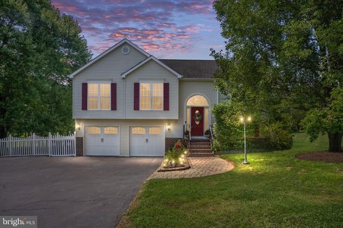 8004 Pioneer Ct, Spotsylvania, VA, 22551-2760 | Card Image