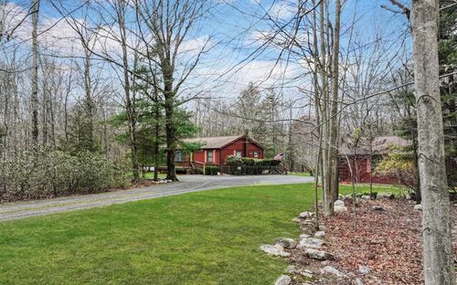 22 Sherry Ln, Pine Bush, NY, 12566-7455 | Card Image