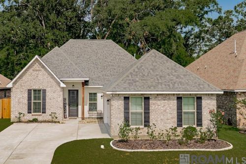 18955 Corlis Green Dr, Zachary, LA, 70791-8372 | Card Image
