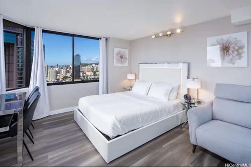 apt-2702-444 Niu St, Honolulu, HI, 96815-1822 | Card Image