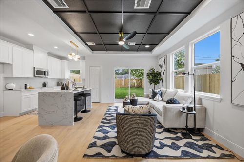 ab-5955 Southseas St, Houston, TX, 77033-1911 | Card Image