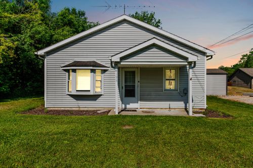 4195 Forest St, Leonard, MI, 48367-1912 | Card Image