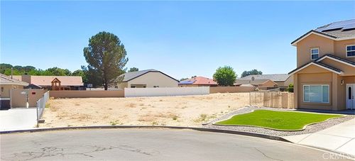 26832 Dunsmuir Ln, Helendale, CA, 92342-7766 | Card Image