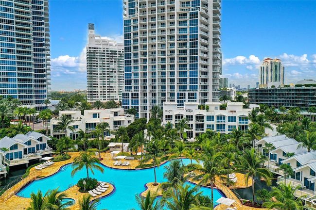 TWN4 - 50 S Pointe Dr, Condo with 4 bedrooms, 5 bathrooms and null parking in Miami Beach FL | Image 18