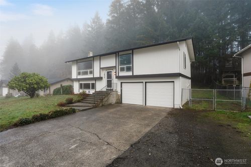 3825 Celeste Ct Se, Port Orchard, WA, 98366-1706 | Card Image