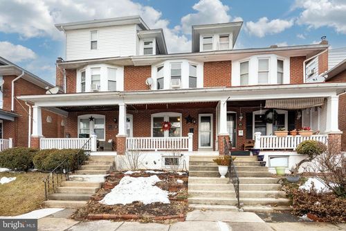 81 W 4th St, POTTSTOWN, PA, 19464-5173 | Card Image