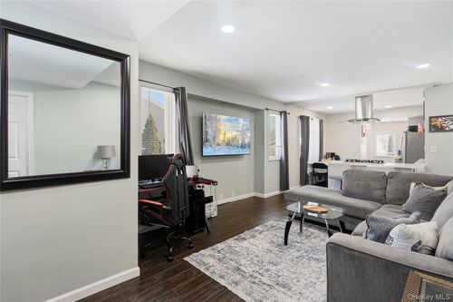 508 Michigan St, Ronkonkoma, NY, 11779-5226 | Card Image