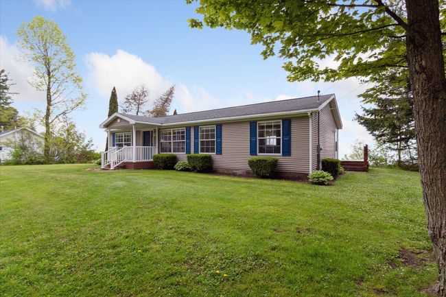 1515 Lakeside Dr, House other with 3 bedrooms, 2 bathrooms and null parking in Harbor Beach MI | Image 4