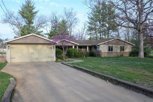 15325 N Cardinal Ln, Effingham, IL, 62401-7658 | Card Image