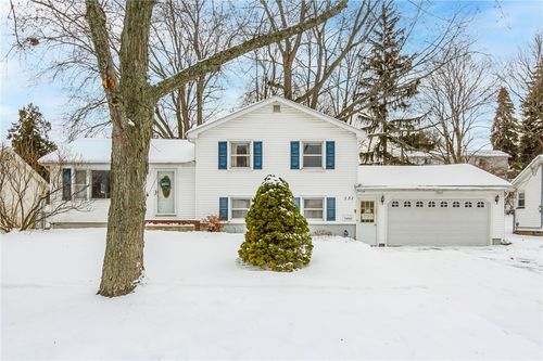 131 Meadow Cir, Irondequoit, NY, 14609-1502 | Card Image