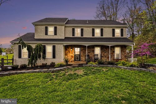 1102 Lantern Cir, PHOENIXVILLE, PA, 19460-1618 | Card Image