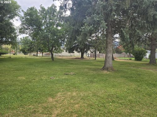 108 S Madison St, Wallowa, OR, 97885-8501 | Card Image