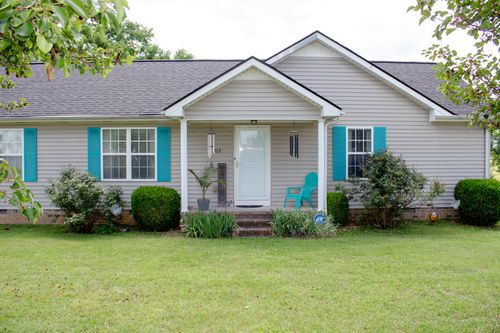 322 Joyce Cir, Lafayette, TN, 37083-3350 | Card Image