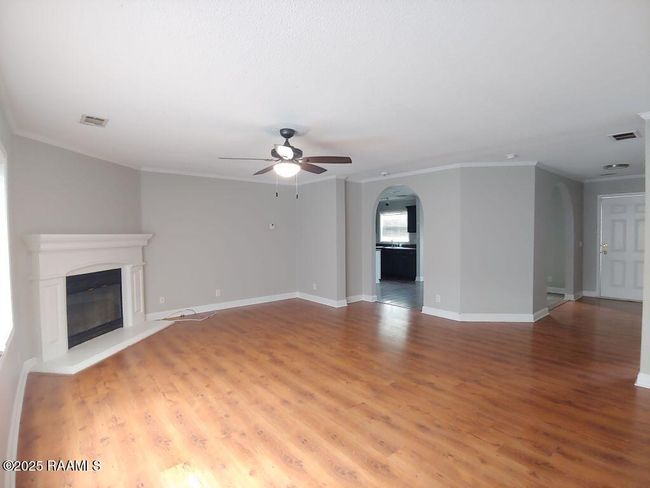 4 Living Room | Image 4