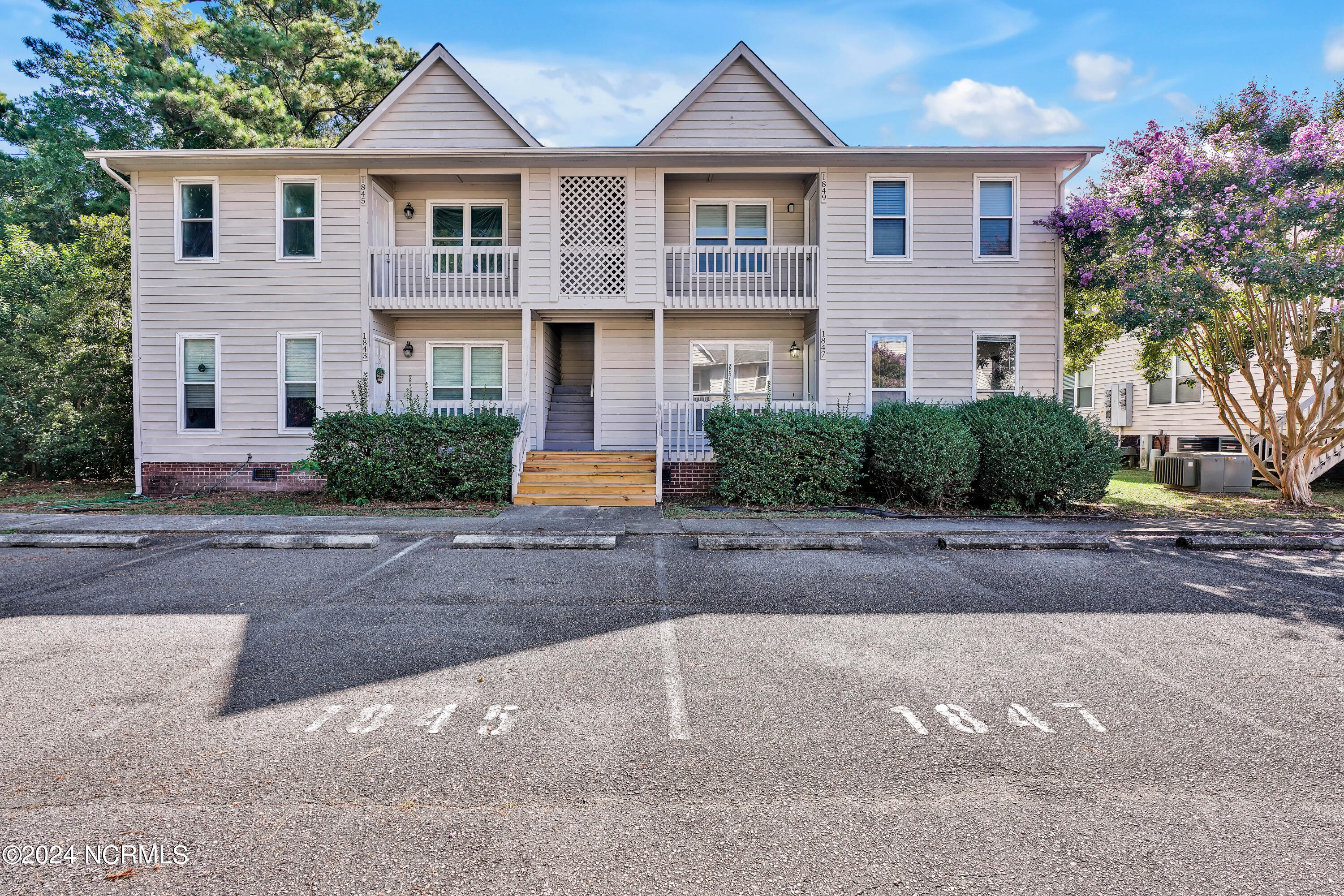 Savannah Ct, Wilmington, NC 28403