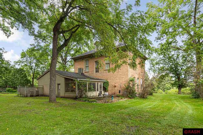 104 N 8 Th St, House other with 4 bedrooms, 5 bathrooms and null parking in Henderson MN | Image 45