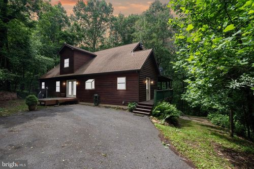 3859 Millards Way, GLEN ROCK, PA, 17327-8002 | Card Image