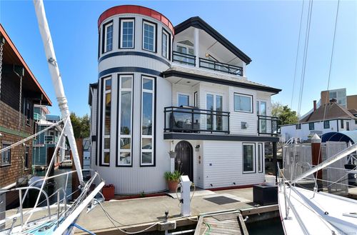 27-453 Head St, Esquimalt, BC, V9A5S1 | Card Image