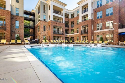 s1-600 Carraway Xing, Chapel Hill, NC, 27516-7125 | Card Image