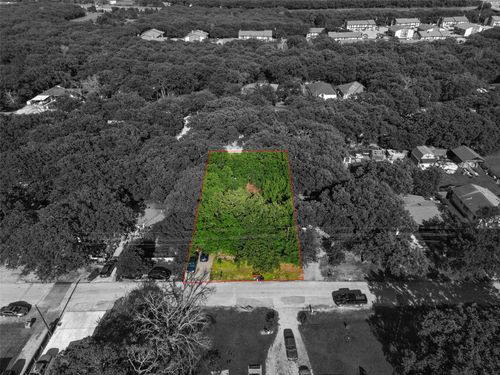 3016 Deep Well Rd, Balch Springs, TX, 75180-1653 | Card Image