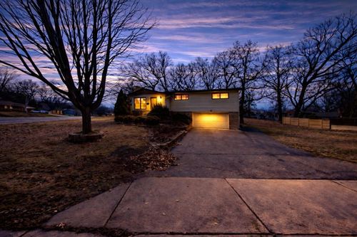 7901 Winsdale St N, Golden Valley, MN, 55427-3926 | Card Image