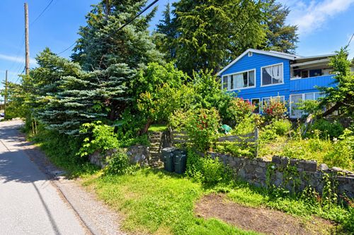 4990 Empire Dr, Burnaby, BC, V5B1M6 | Card Image