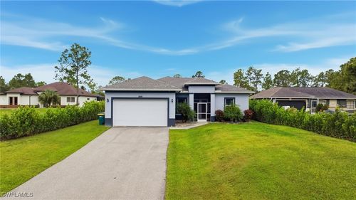 2842 8th Ave Ne, NAPLES, FL, 34120-4993 | Card Image