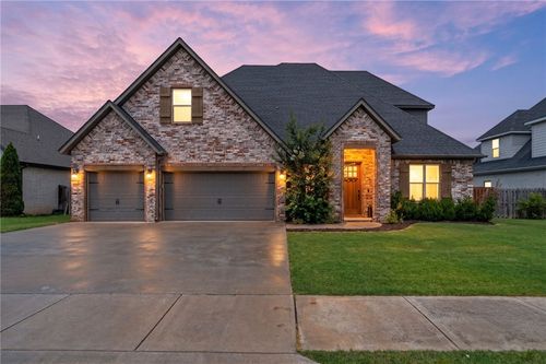 1060 Elizabeth Dr, Bentonville, AR, 72713-3071 | Card Image