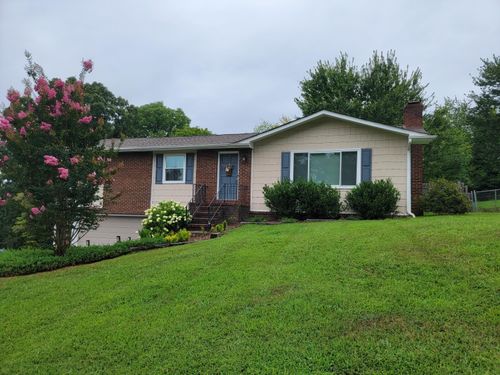 8113 Thornwood Dr, Hixson, TN, 37343-1657 | Card Image
