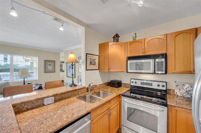 APT-204 - 341 N Birch Rd, Condo with 1 bedrooms, 1 bathrooms and null parking in Fort Lauderdale FL | Image 10