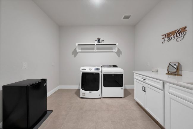 6012 Hightower St, House other with 5 bedrooms, 3 bathrooms and null parking in Aubrey TX | Image 21