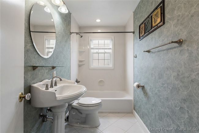 1407 Slate Run Rd, Home with 3 bedrooms, 3 bathrooms and null parking in New Albany IN | Image 42