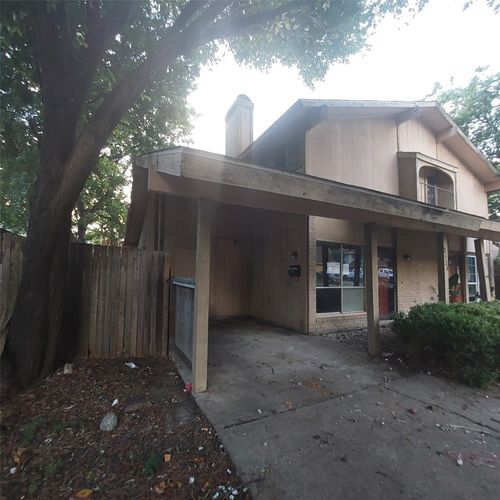 2620 Santa Barbara Dr, Grand Prairie, TX, 75052-5240 | Card Image