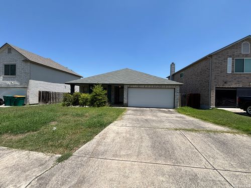 8214 Chestnut Manor Dr, Converse, TX, 78109-3258 | Card Image