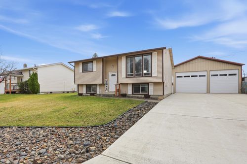 18104 E Maxwell Ave, Spokane Valley, WA, 99016 | Card Image