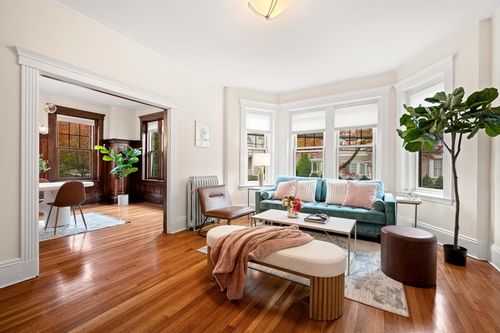 apt-1-32 Kilsyth Rd, Brookline, MA, 02445-2085 | Card Image