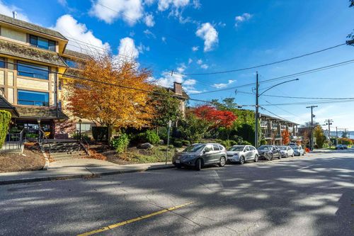 310-1368 Foster St, White Rock, BC, V4B3X4 | Card Image