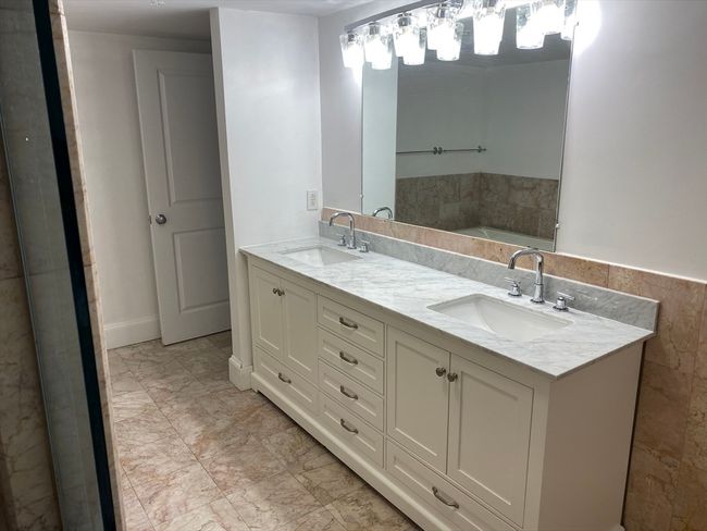UNIT-210 - 15 Park Ave, Condo with 3 bedrooms, 2 bathrooms and 1 parking in Hull MA | Image 8