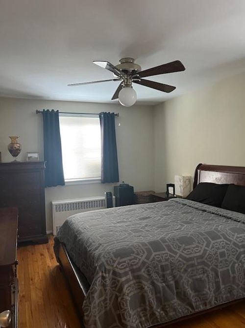 b4-87-40 Francis Lewis Blvd, Queens Village, NY, 11427-2825 | Card Image