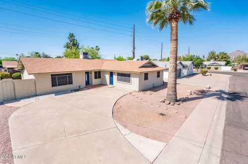8407 E Crestwood Way, Scottsdale, AZ, 85250 | Card Image