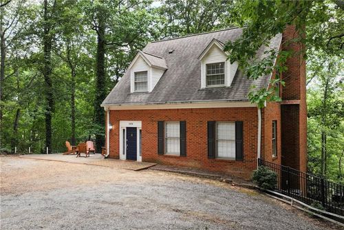 3978 Pine Shore Cir, Gainesville, GA, 30501-7647 | Card Image